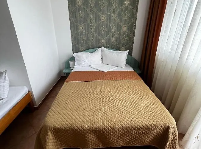 招待所 Asterias 艾福雷诺德