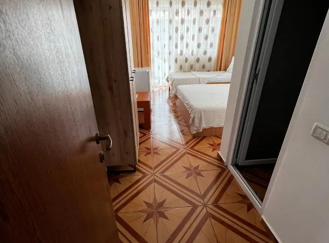 招待所 Asterias 3*